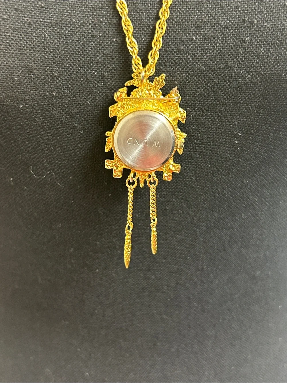 W. Lind vintage gold-tone cuckoo clock pendant watch necklace 28”